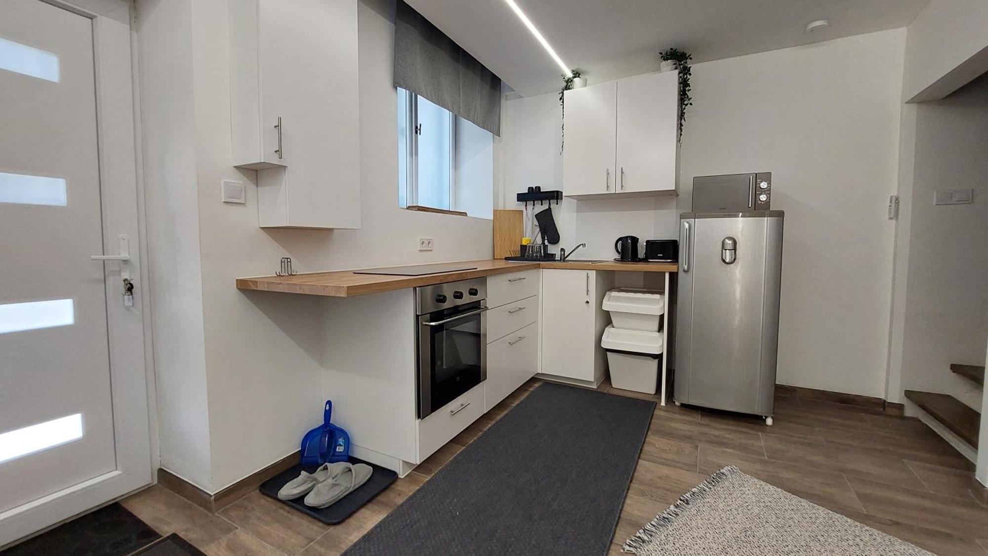 Apartment Headroom